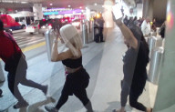 EXKLUSIV - Blac Chyna wird gegenüber einem Paparazzo handgreiflich