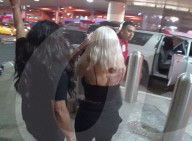 EXKLUSIV - Blac Chyna wird gegenüber einem Paparazzo handgreiflich