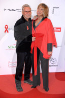 PEOPLE - Berlin: Promis an der 'Künstler gegen Aids' Gala