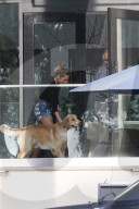 EXKLUSIV - Sean Penn mit seiner Tochter Dylan Frances in Santa Monica unterwegs