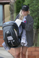 EXKLUSIV - Einkaufen mit Baby: Jamie Lynn Spears hat alle HŠnde voll zu tun