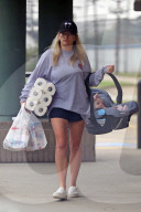 EXKLUSIV - Einkaufen mit Baby: Jamie Lynn Spears hat alle HŠnde voll zu tun