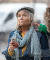 PEOPLE - Sinead Cusack in London unterwegs