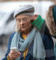 PEOPLE - Sinead Cusack in London unterwegs