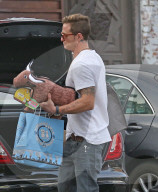 EXKLUSIV - Cameron Douglas mit der Familie in LA unterwegs