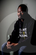 PORTRAIT - Der 'Schwaze Peter': 'Kick Out Zwarte Piet' Aktivist Jerry Afriyie im Amsterdam