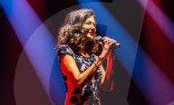 PEOPLE - Gräfin Alexandra singt 'Wash me away' live auf der Bühne in Malmö 