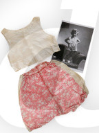 PEOPLE - Aus Kindertagen: Eine Puppe von Queen Elizabeth kommt unter den Hammer