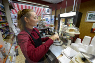 FEATURE - Ein Muss für Nostaligiker: Besuch im Glasgower Landside Cafe