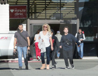 EXKLUSIV - Wie die Zeit vergeht! Britney Spears mit ihren grossen Jungs Jayden und Sean unterwegs