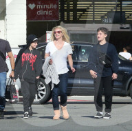 EXKLUSIV - Wie die Zeit vergeht! Britney Spears mit ihren grossen Jungs Jayden und Sean unterwegs