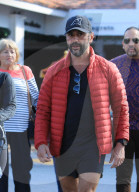 EXKLUSIV - Eva Longoria geht mit Baby Santiago, Jose Baston und ihrer Mutter Ella Mireles zum Lunch