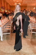 PEOPLE - Bundespresseball in Berlin: Jette Joop in neckischem Outfit