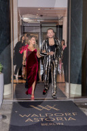PEOPLE - Promis an den 'Place To B' Awards in Berlin