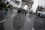 NEWS - Paris: Demonstrationen und Ausschreitungen auf der Champs-Elysées