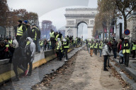 NEWS - Paris: Demonstrationen und Ausschreitungen auf der Champs-Elysées
