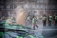 NEWS - Paris: Demonstrationen und Ausschreitungen auf der Champs-Elysées