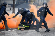 NEWS - Paris: Demonstrationen und Ausschreitungen auf der Champs-Elysées