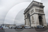 NEWS - Paris: Demonstrationen und Ausschreitungen auf der Champs-Elysées