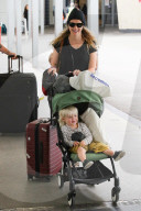 PEOPLE - Take Off: Promis gehen auf Reisen