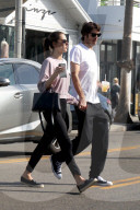 EXKLUSIV - Alessandra Ambrosio knabbert an Nicolo Oddi in Venice