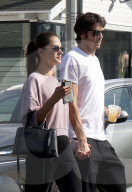EXKLUSIV - Alessandra Ambrosio knabbert an Nicolo Oddi in Venice