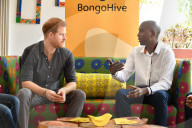 PEOPLE - Prinz Harry zu Besuch im Zirkus in Sambia