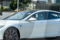 EXKLUSIV - Kate Hudson im Auto in Santa Monica unterwegs