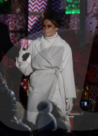 NEWS - Washington: Die Lichter am Weihnachtsbaum beim Weissen Haus werden angezündet 