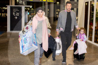 EXKLUSIV - Daniela Katzenberger mit Lucas Cordalis und Tochter Sophia am Flughafen von Palma de Mallorca