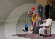 NEWS - Papst Franziskus freut sich über Begegnung mit autistischem Junge