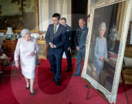 PEOPLE - Queen ELizabeth bekommt ein neues Portrait