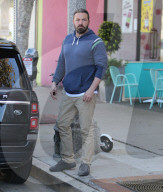 PEOPLE - Ben Affleck kauft mit den Kids einen Weihnachtsbaum
