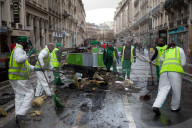 NEWS - Paris: Schäden nach den Demonstrationen