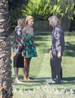 PEOPLE - Paradiesisch: Annie Leibovitz knipst Justin Bieber und Hailey Baldwin für Vanity Fair