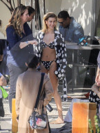 PEOPLE - Paradiesisch: Annie Leibovitz knipst Justin Bieber und Hailey Baldwin für Vanity Fair