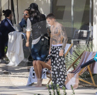 PEOPLE - Paradiesisch: Annie Leibovitz knipst Justin Bieber und Hailey Baldwin für Vanity Fair