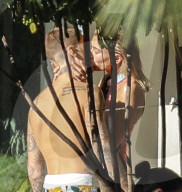 PEOPLE - True Love: Annie Leibovitz knipst Justin Bieber und Hailey Baldwin für Vanity Fair