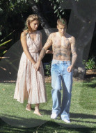 PEOPLE - Annie Leibovitz knipst Justin Bieber und Hailey Baldwin für Vanity Fair