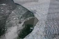 FEATURE - Forscher untersuchen das Schmelzen des grönländischen Eisschildes