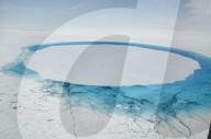 FEATURE - Forscher untersuchen das Schmelzen des grönländischen Eisschildes