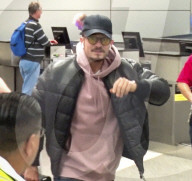 EXKLUSIV - Orlando Bloom am Flughafen von LA