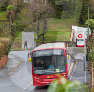 FEATURE - Eine moderne Toilette für Busfahrer lässt die Einwohner von Biggin Hill staunen