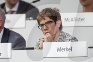 NEWS - Deutschland: CDU Parteitag in Hamburg
