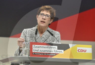 NEWS - Deutschland: CDU Parteitag in Hamburg