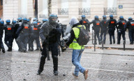 FEATURE - Frankreich: Proteste der 'Gilets Jaunes' in Paris