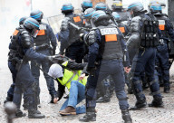 FEATURE - Frankreich: Proteste der 'Gilets Jaunes' in Paris