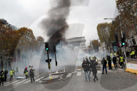 FEATURE - Frankreich: Proteste der 'Gilets Jaunes' in Paris