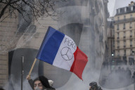 FEATURE - Frankreich: Proteste der 'Gilets Jaunes' in Paris