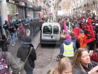 NEWS - Gilets Jaunes: Demonstrationen und Ausschreitungen in Paris